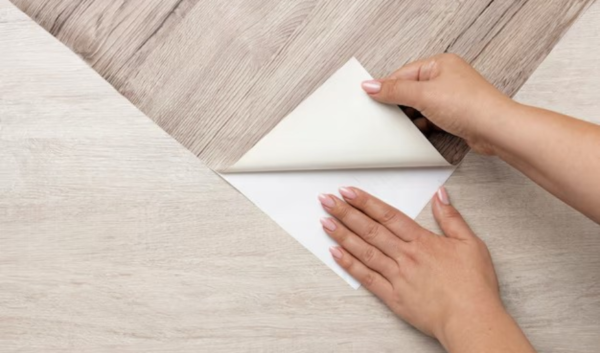 peel and stick vinyl flooring featured